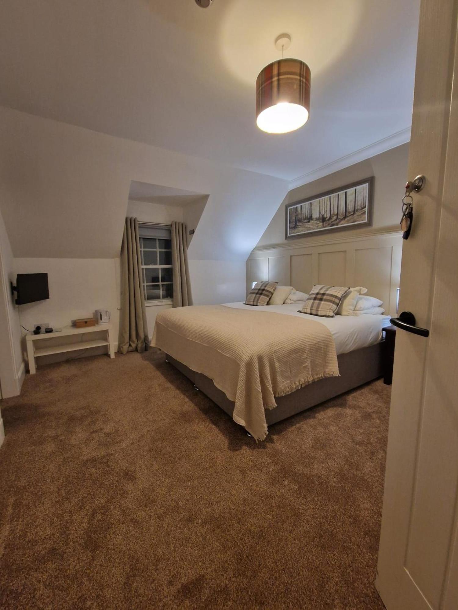 The White Stag Inn Strathyre Room photo