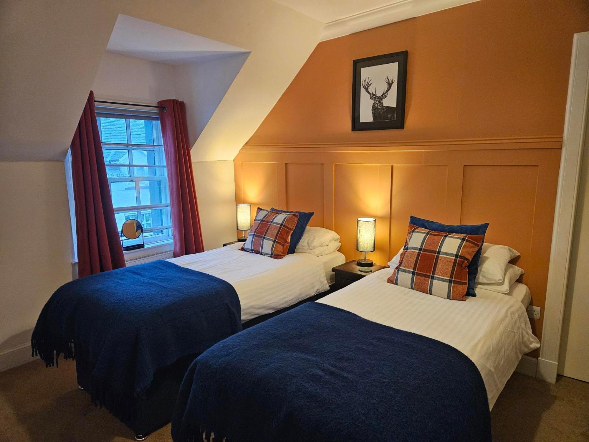 The White Stag Inn Strathyre Room photo